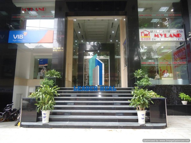 Mặt tiền cao ốc Saigon Prime tọa lạc tại trục đường Nguyễn Đình Chiểu