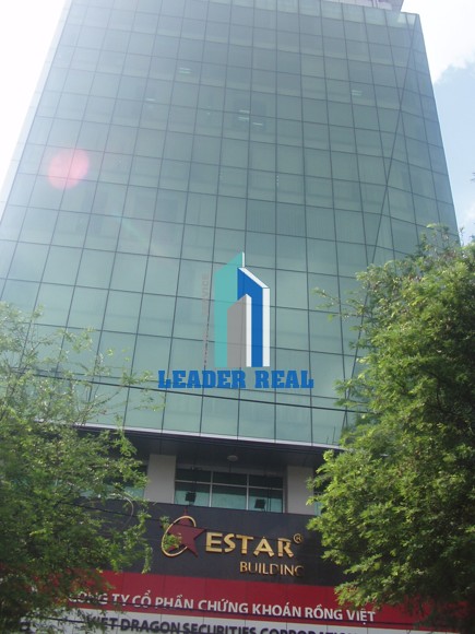 Hình ảnh cao ốc Estar Building nhìn tổng quan từ trục đường chính Võ Văn Tần