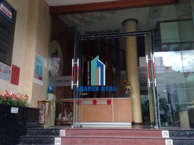Duc Nhan Building quan Phu Nhuan. Mat tien phia truoc toa nha
