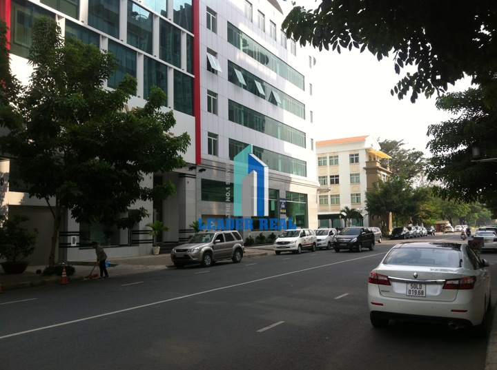 View đường Nguyễn Khắc Viện bên hồng tòa nhà Phú Mã Dương building quận 7
