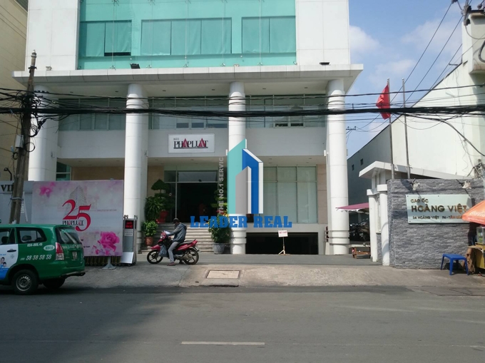 Hoang Viet Building quan Tan Binh. Mat tien phia truoc toa nha