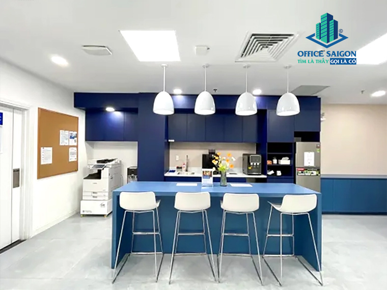 Pantry tại trọn gói Regus HQ Song Ha Building quận 2